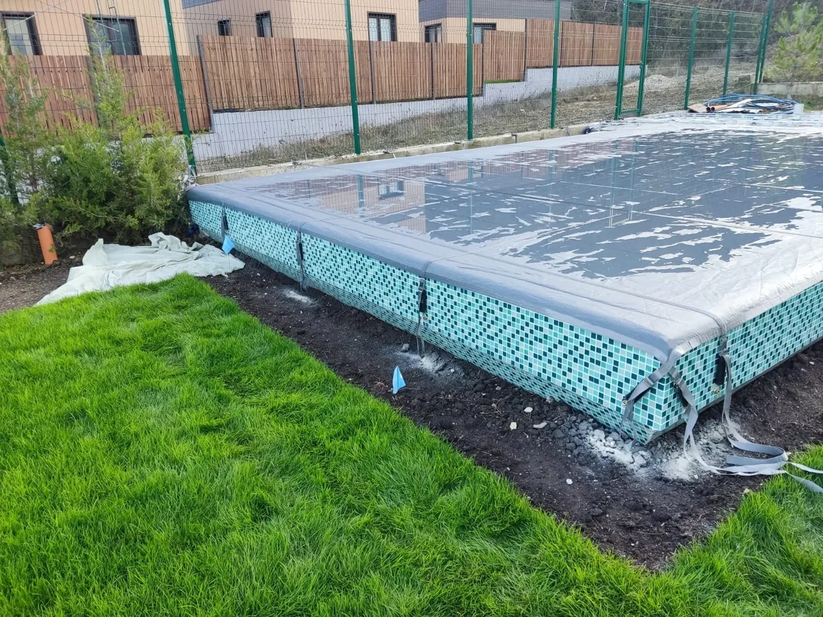 Батутное покрывало на бассейне в Новомосковске